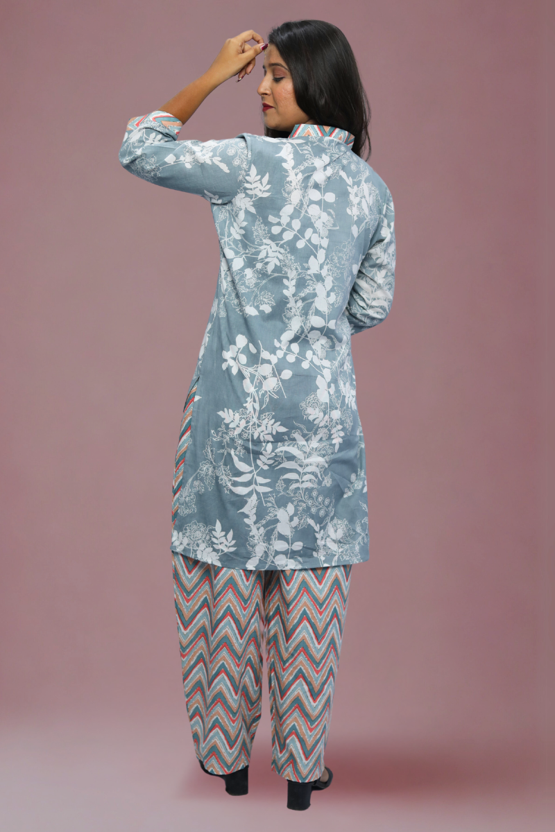 Women’s Grey Cotton Printed Kurta Set with Zigzag Pants N Square