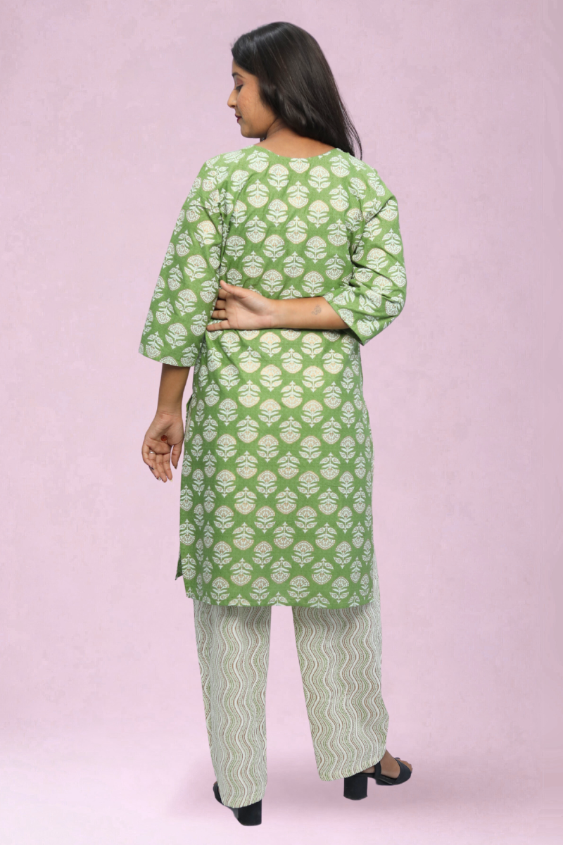 Lightweight Cotton Kurta Set for Women – Printed Daily Wear Kurti & Pant Combo N Square