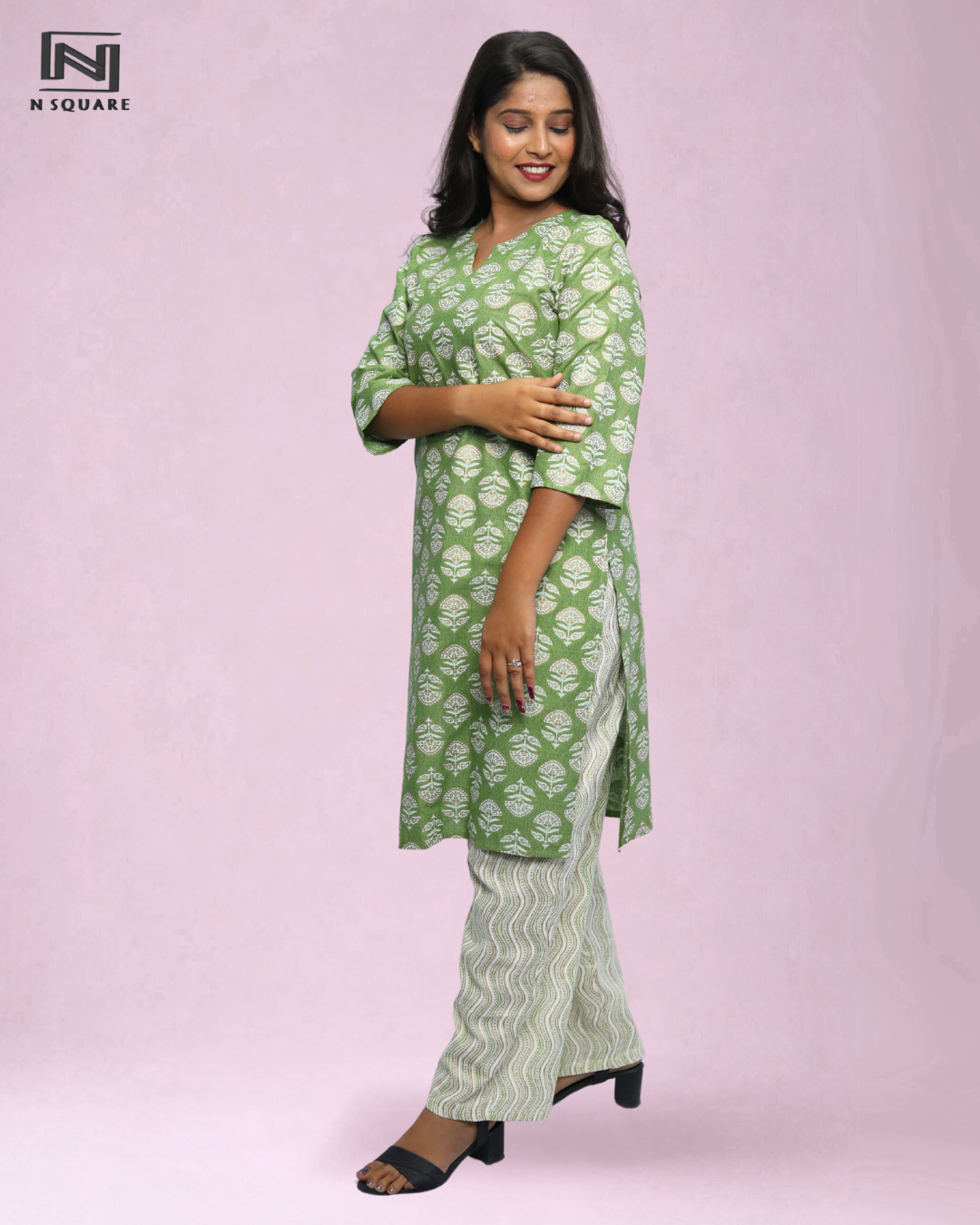 Lightweight Cotton Kurta Set for Women – Printed Daily Wear Kurti & Pant Combo N Square