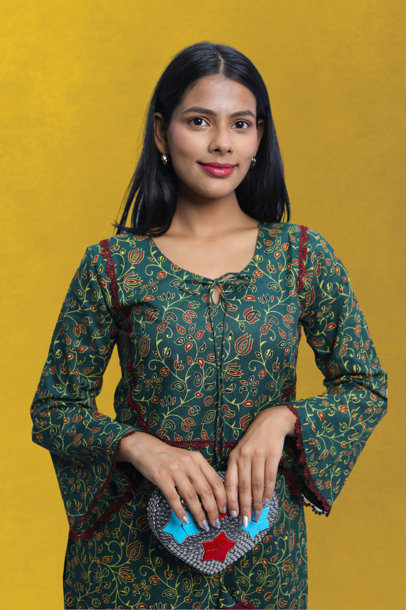 Green Ethnic Printed Cotton Long Kurta with Bell Sleeves N Square