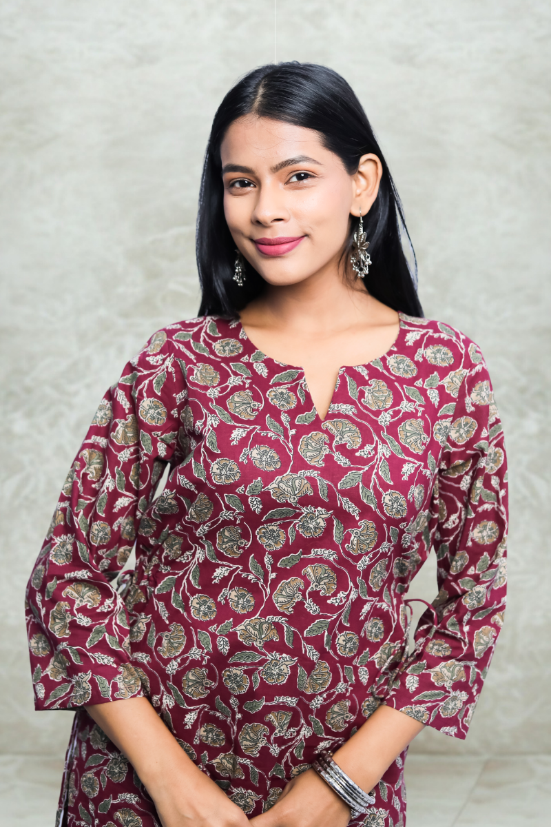 Short Cotton Kurti – Wine Printed | Avaraniya N Square