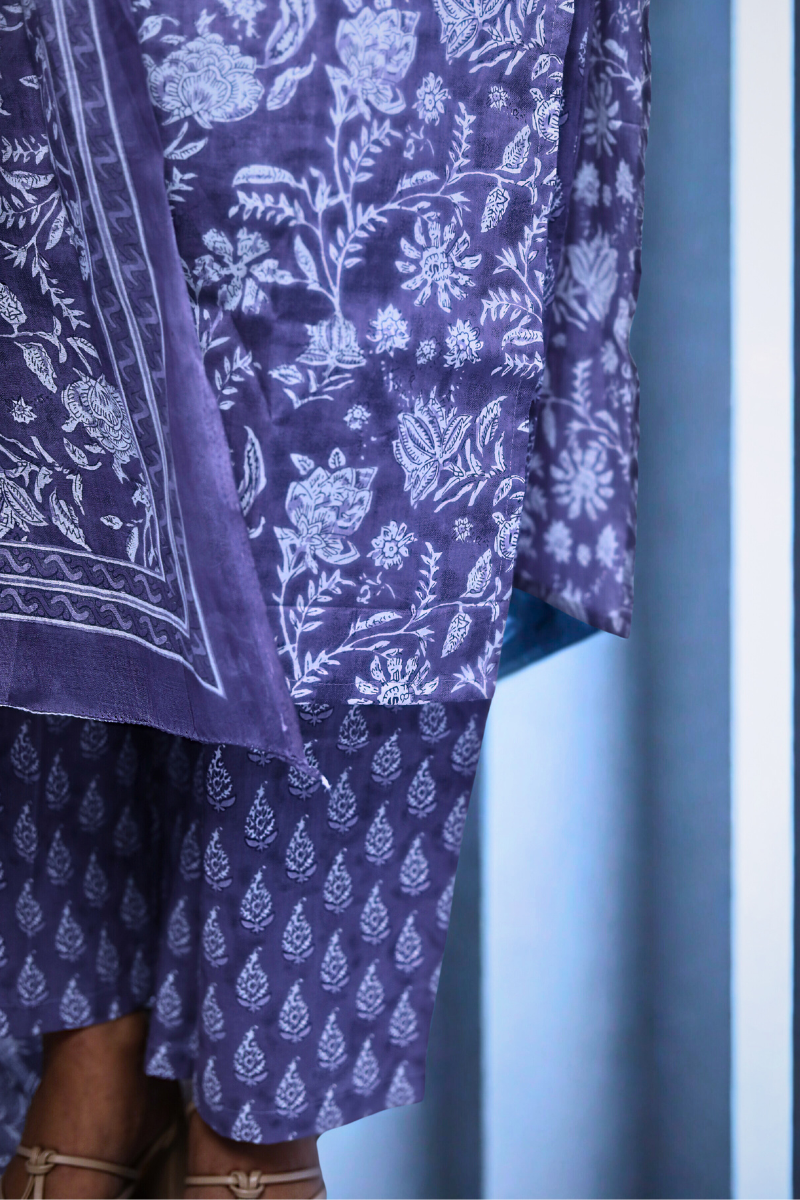 Avaraniya Light purple Elegant Cotton Suit Set for Women N Square Fashion and Clothing