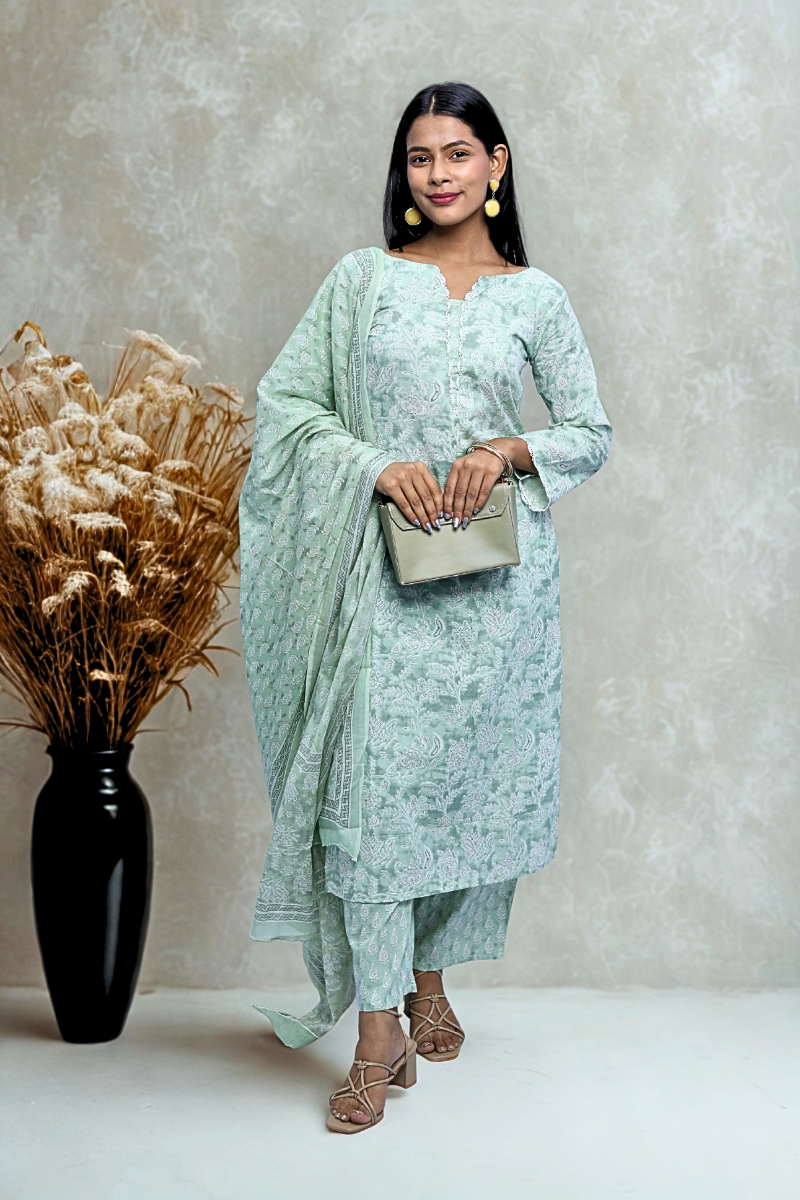 Avaraniya Light Green Elegant Cotton Suit Set for Women N Square Fashion and Clothing