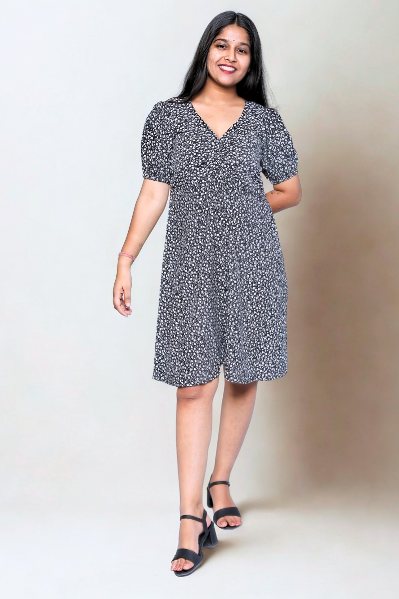 Trio Elegance” Black-Mehroon-Green One Piece N Square
