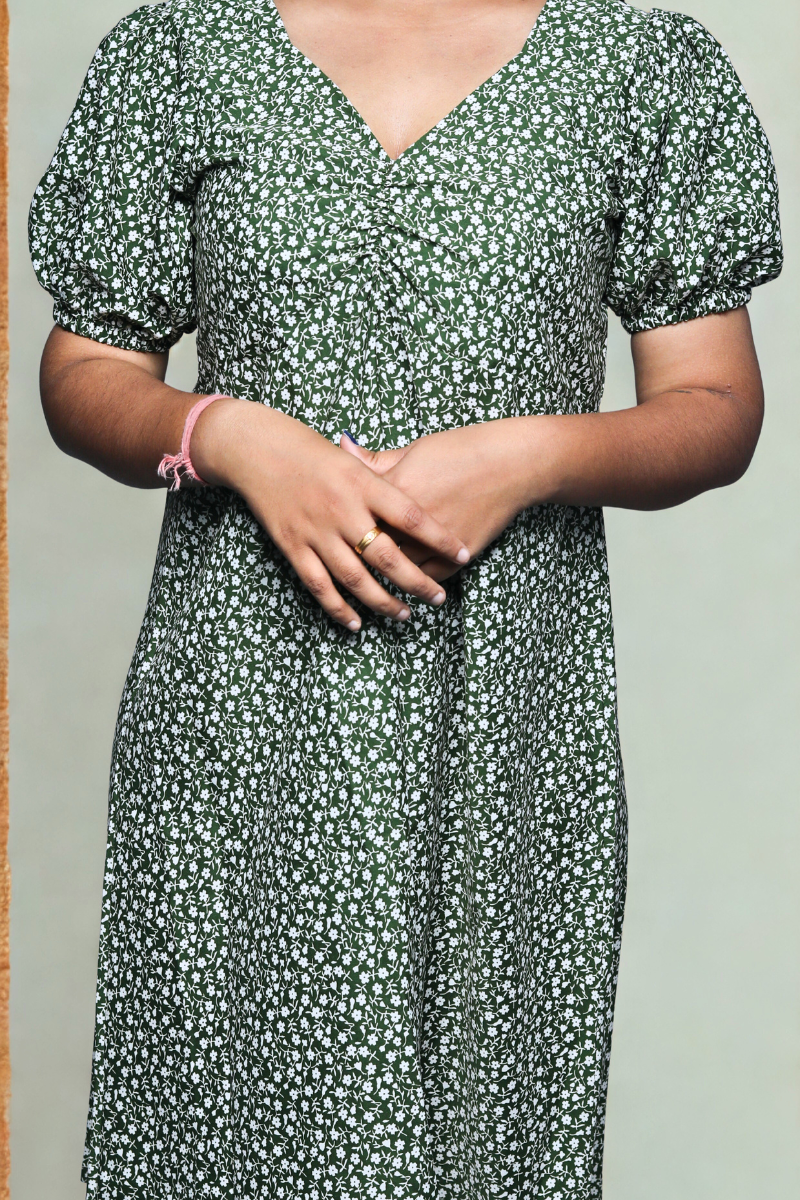 Trio Elegance” Black-Mehroon-Green One Piece N Square