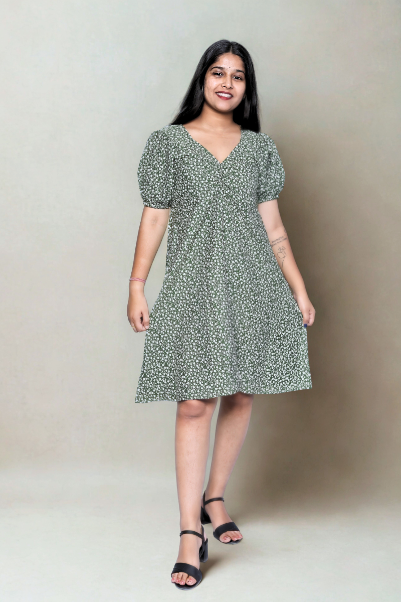 Trio Elegance” Black-Mehroon-Green One Piece N Square