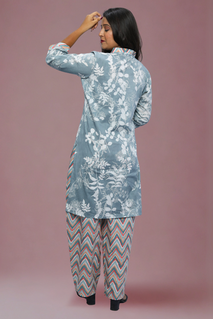 Women’s Grey Cotton Printed Kurta Set with Zigzag Pants N Square