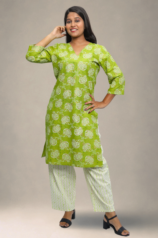 Women’s Green Cotton Printed Kurta Set with Zigzag Pants N Square