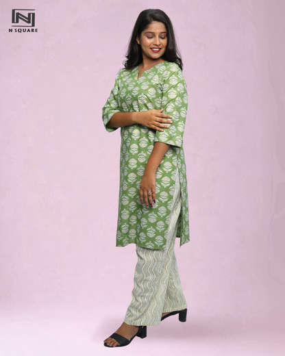 Lightweight Cotton Kurta Set for Women – Printed Daily Wear Kurti & Pant Combo N Square