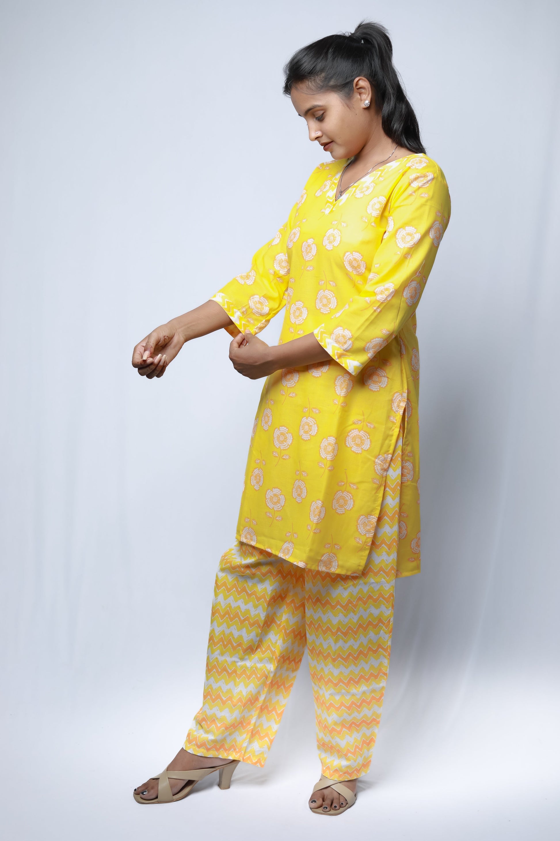 Yellow women kurta pant set N Square