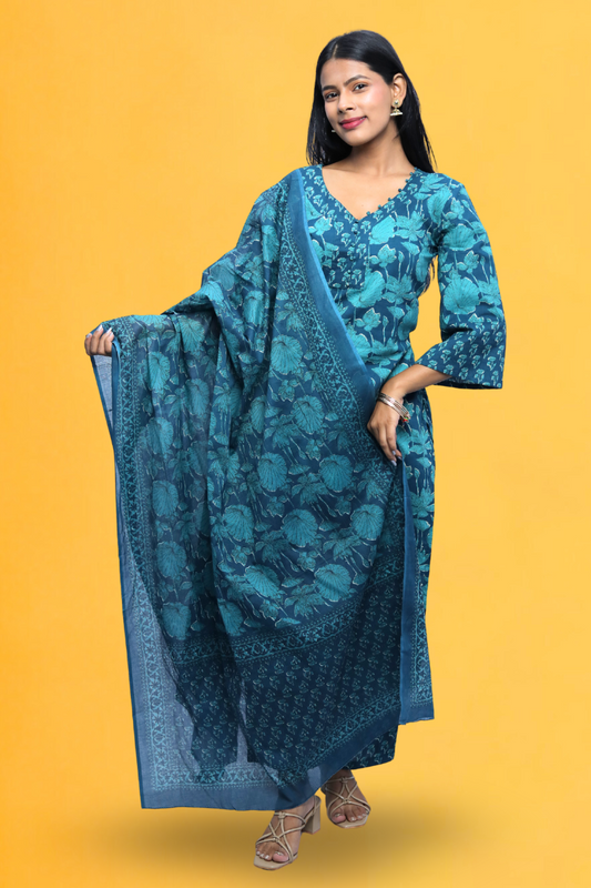 Avaraniya Green Elegant Cotton Suit Set for Women N Square