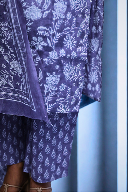 Avaraniya  Light purple Elegant Cotton Suit Set for Women N Square Fashion and Clothing