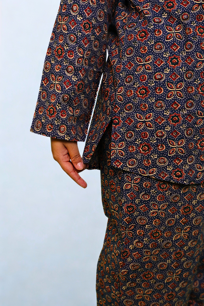 Elegant Printed Cotton Co-Ord Set for Women – Black & Maroon Floral N Square