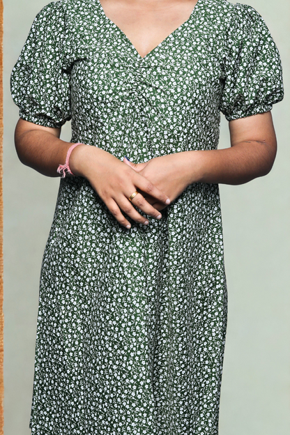 Trio Elegance” Black-Mehroon-Green  One Piece N Square